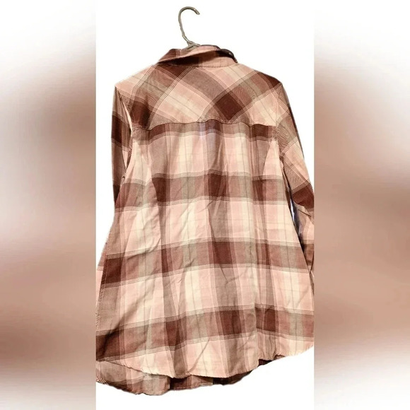 Torrid, Size 1, Purple/pink Brushed Acrylic Flannel Button Up Tunic - Picture 3 of 6